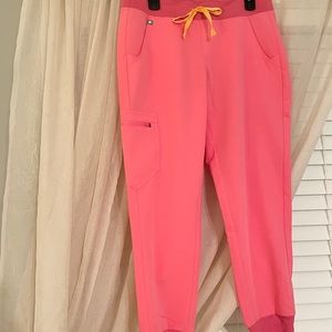 FIGS NEON PINK ZAMORAS